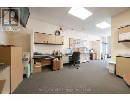 13, 15, L19 - 280 West Beaver Creek Road, Richmond Hill, ON L4B3Z1 Photo 12