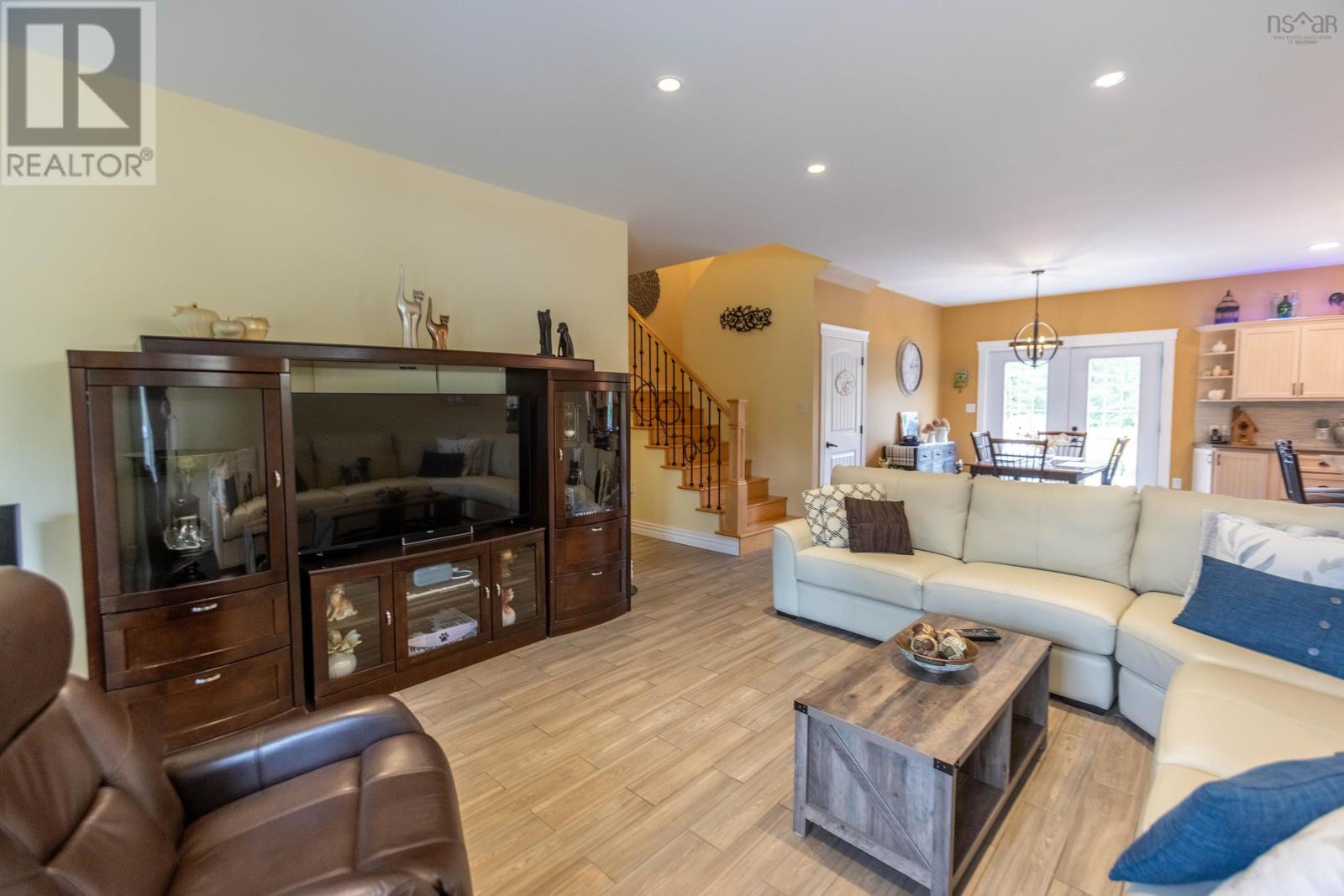 Property 21 of 50 of 23 Molly Lane