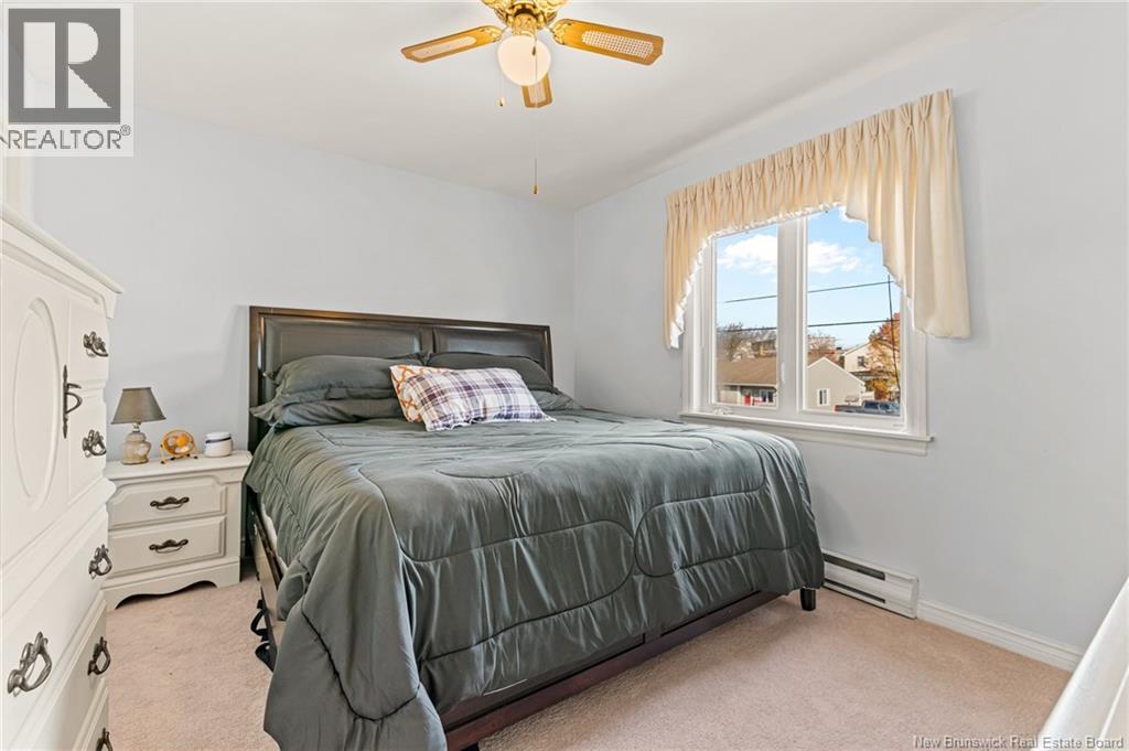 #111 208 VIRGINIA - 33