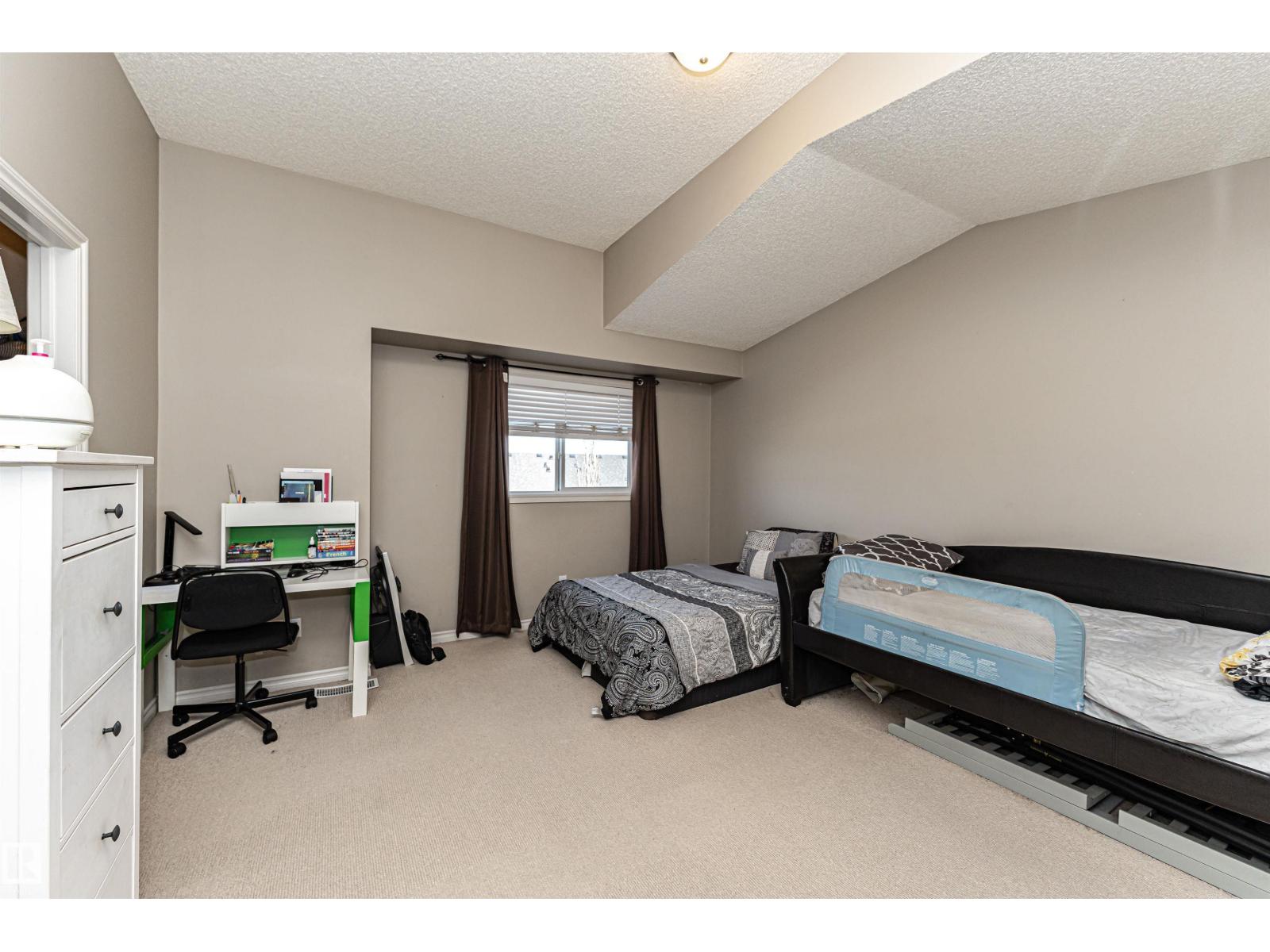 #103 13825 155 AV NW, Edmonton