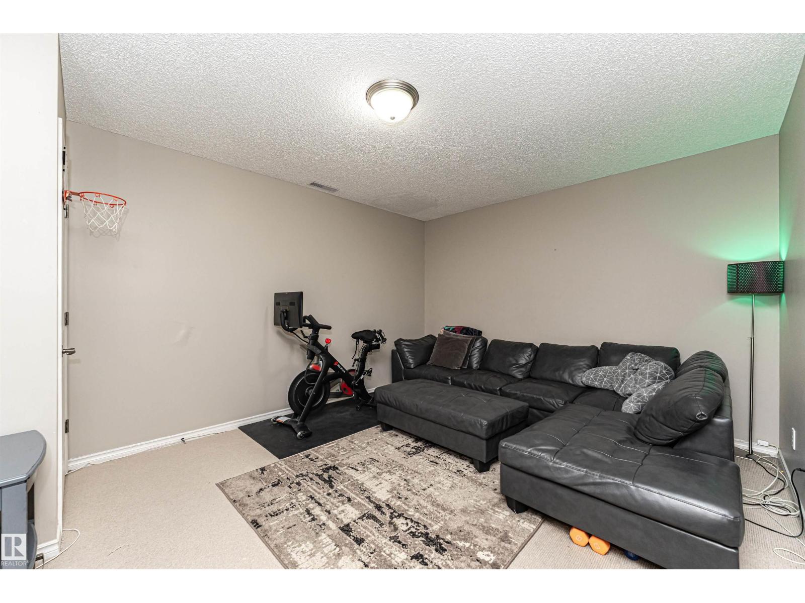 #103 13825 155 AV NW, Edmonton