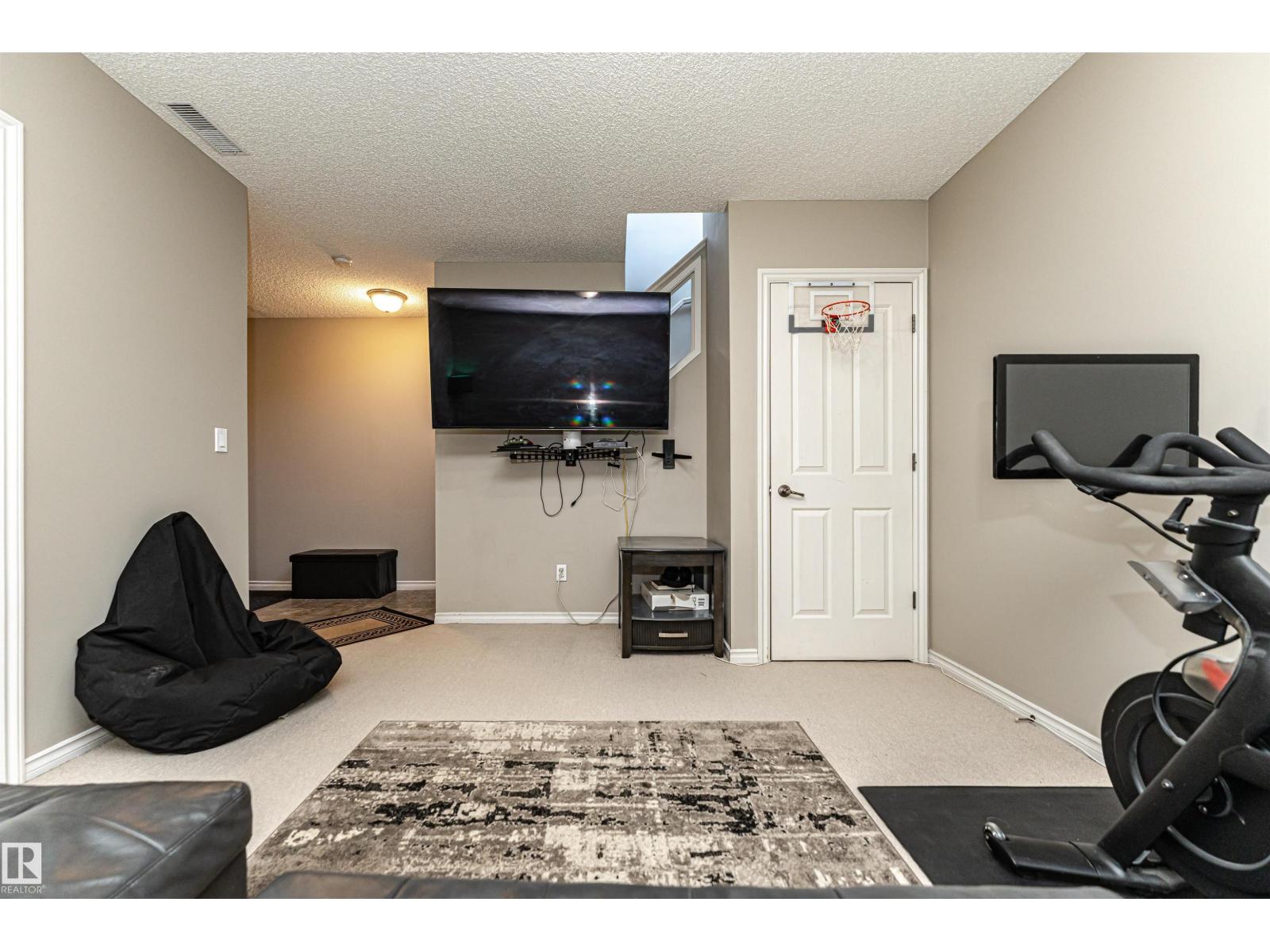 #103 13825 155 AV NW, Edmonton