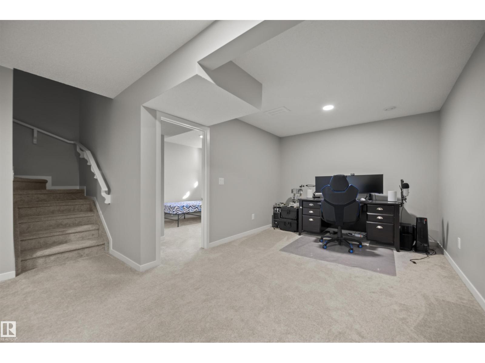 1745 ERKER WY NW, Edmonton