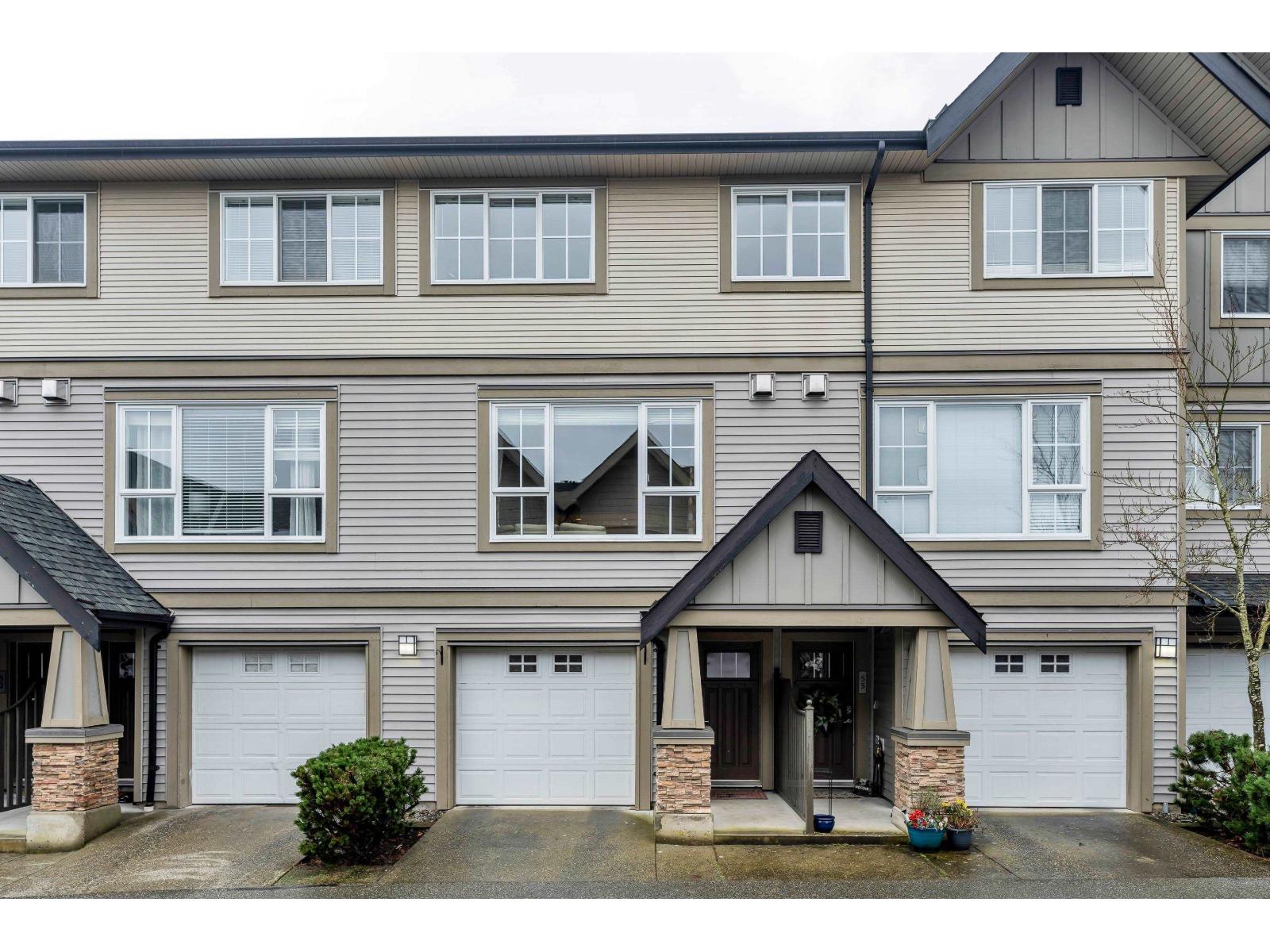 54 2501 161A Street - photo 2