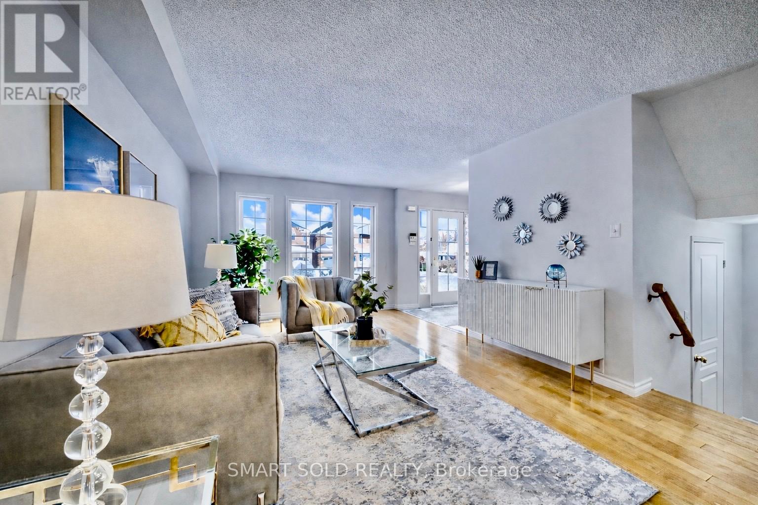 704 Castlemore photo 5