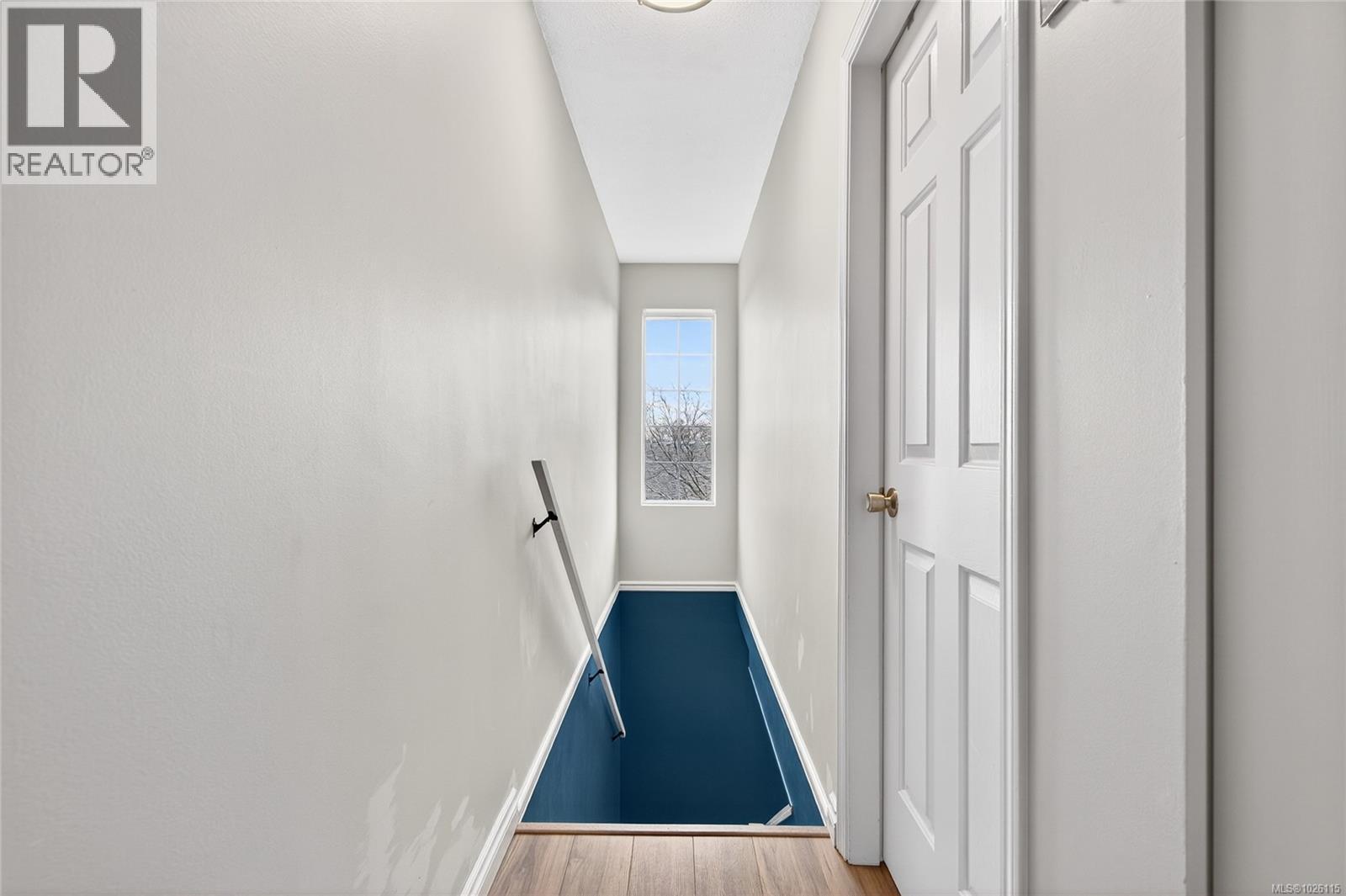 8 2200 Manor Dr, Comox