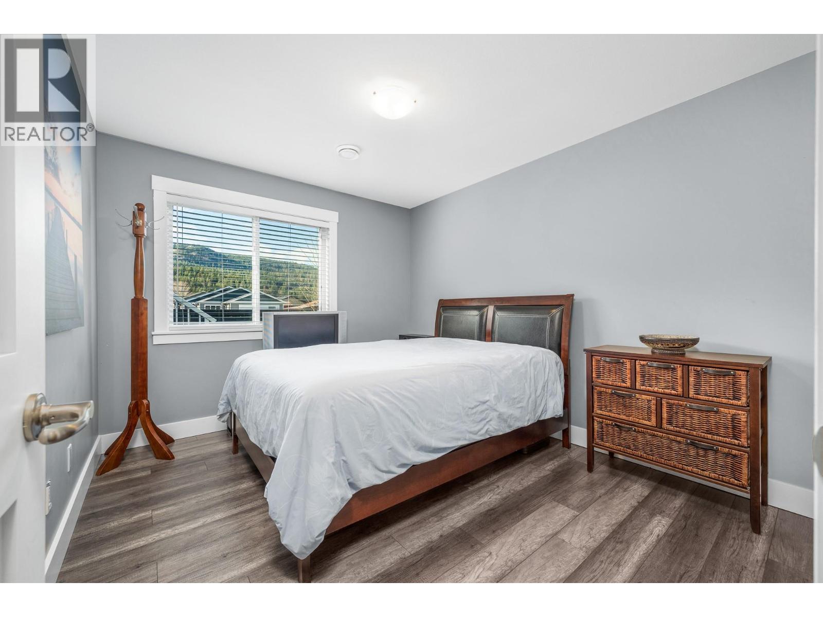 533 Loon Avenue, Vernon