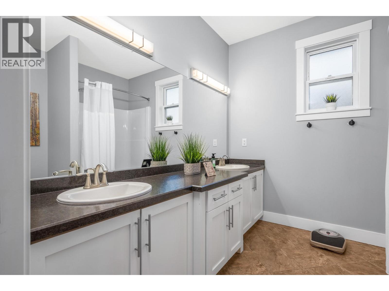 533 Loon Avenue, Vernon