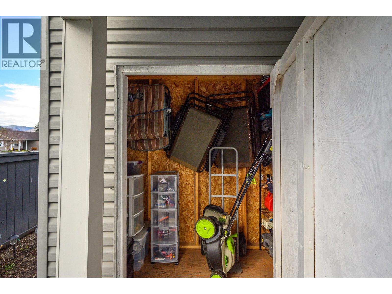 533 Loon Avenue, Vernon