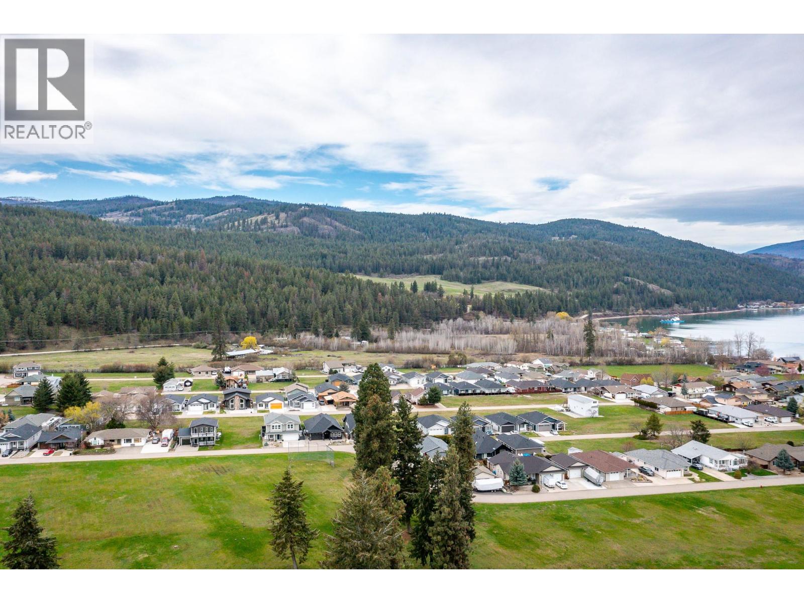 533 Loon Avenue - 49