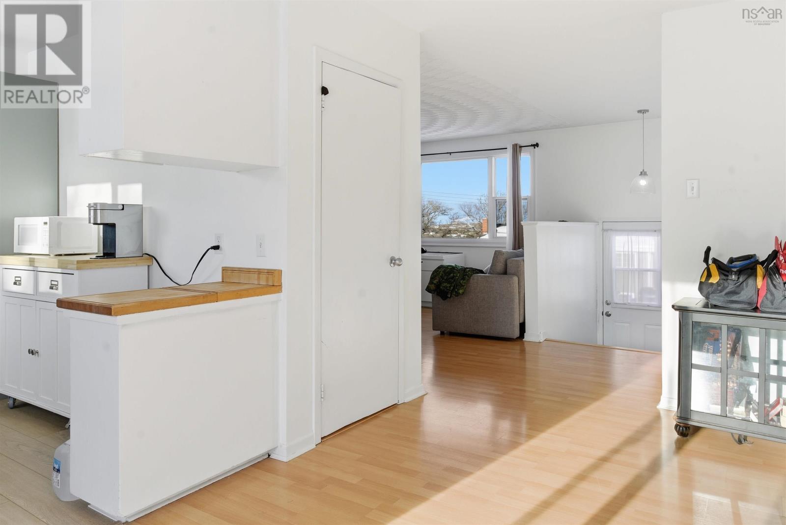 Property 17 of 25 of 16/18 Clearview Street