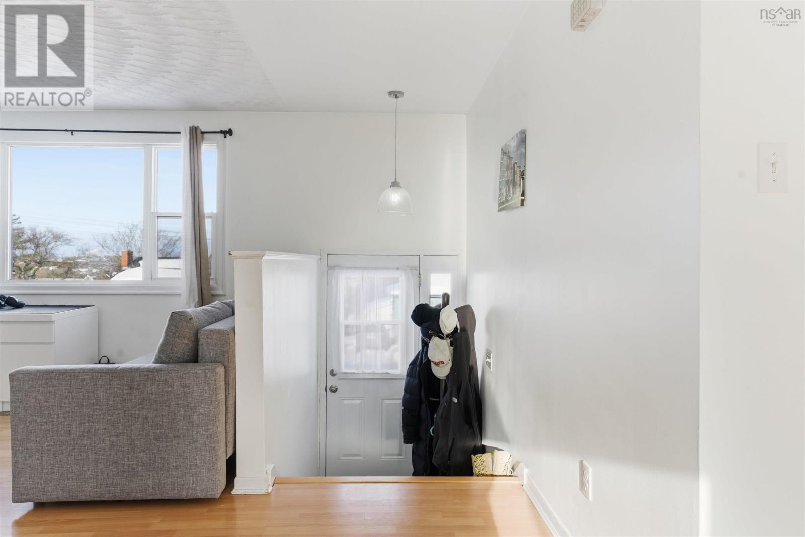 Property 4 of 25 of 16/18 Clearview Street