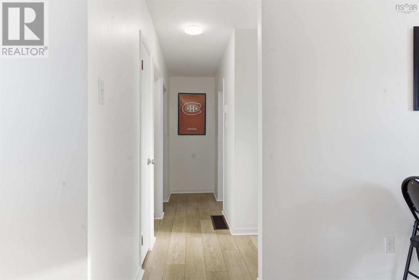 Property 6 of 25 of 16/18 Clearview Street