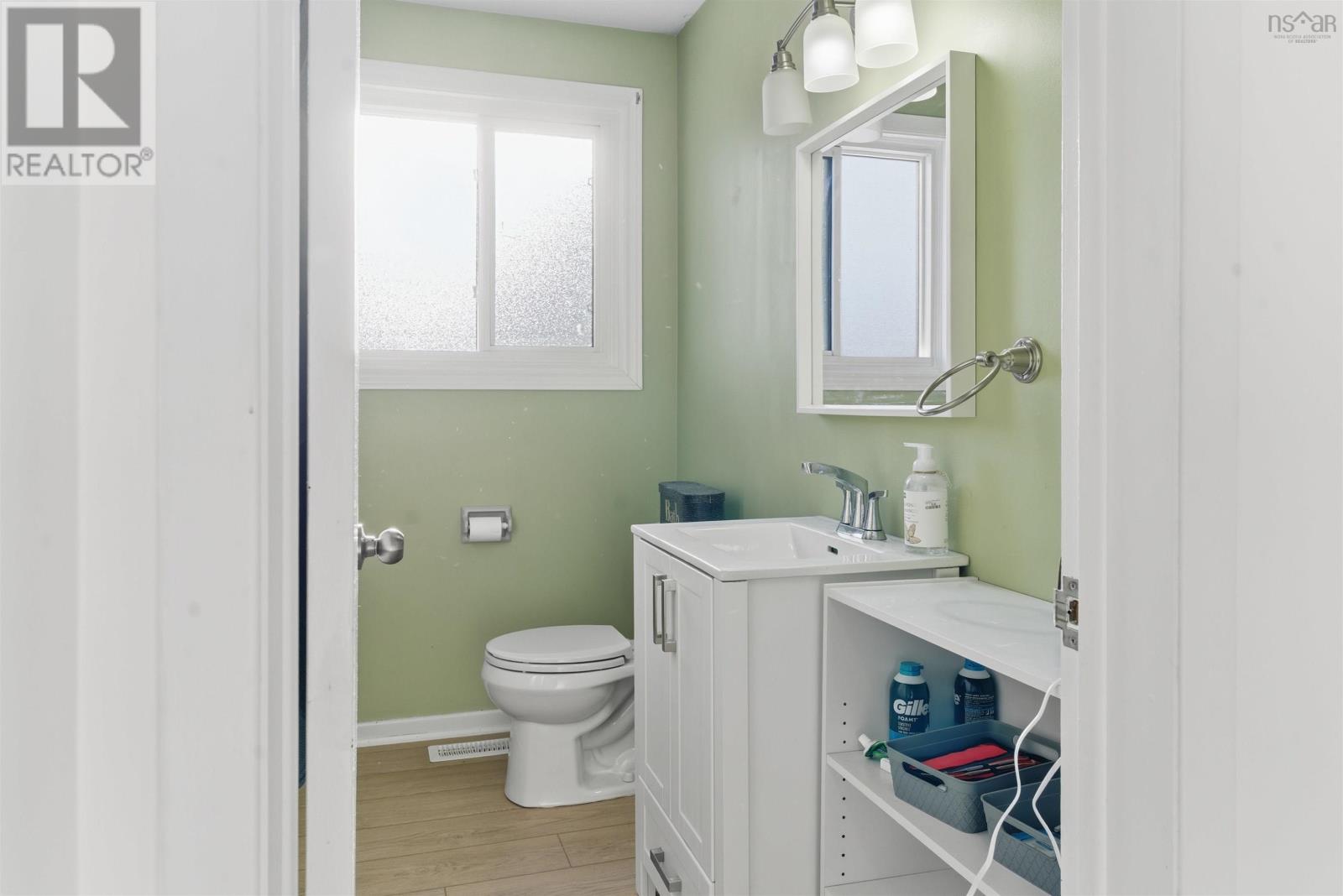 Property 7 of 25 of 16/18 Clearview Street