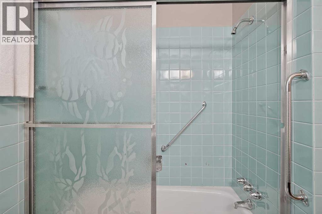 Single Family House Bungalow for Sale in  Capri Avenue NW Brentwood Calgary 