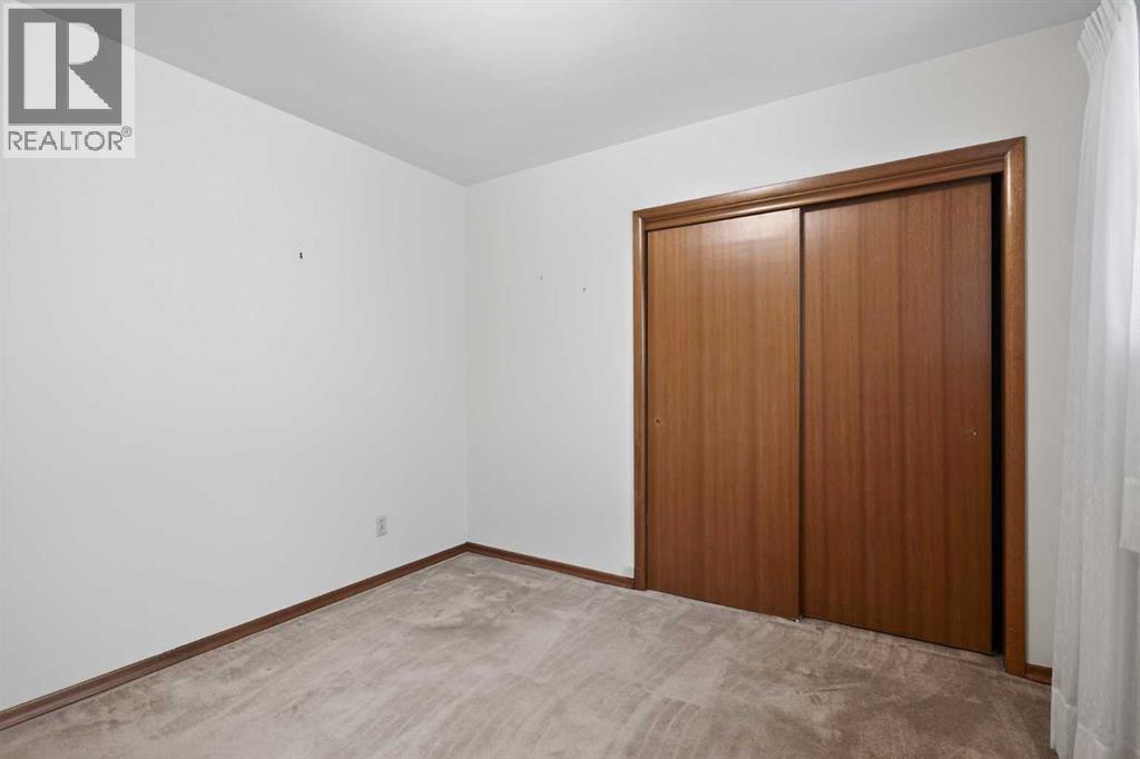 Single Family House Bungalow for Sale in  Capri Avenue NW Brentwood Calgary 