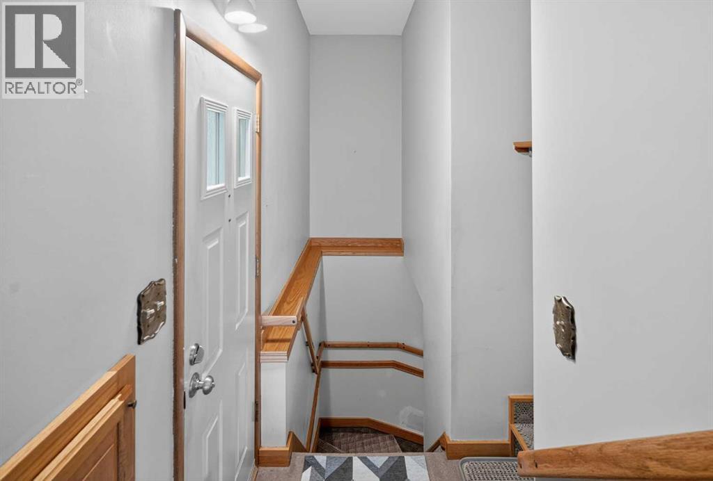 Single Family House Bungalow for Sale in  Capri Avenue NW Brentwood Calgary 