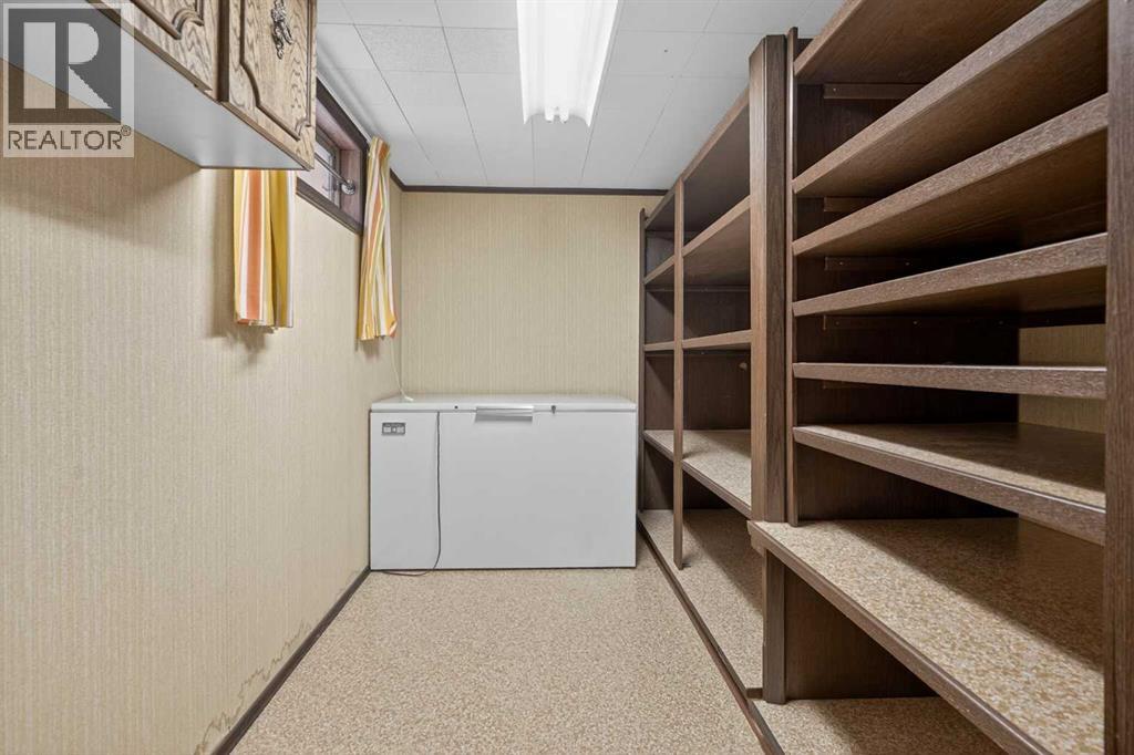 Single Family House Bungalow for Sale in  Capri Avenue NW Brentwood Calgary 