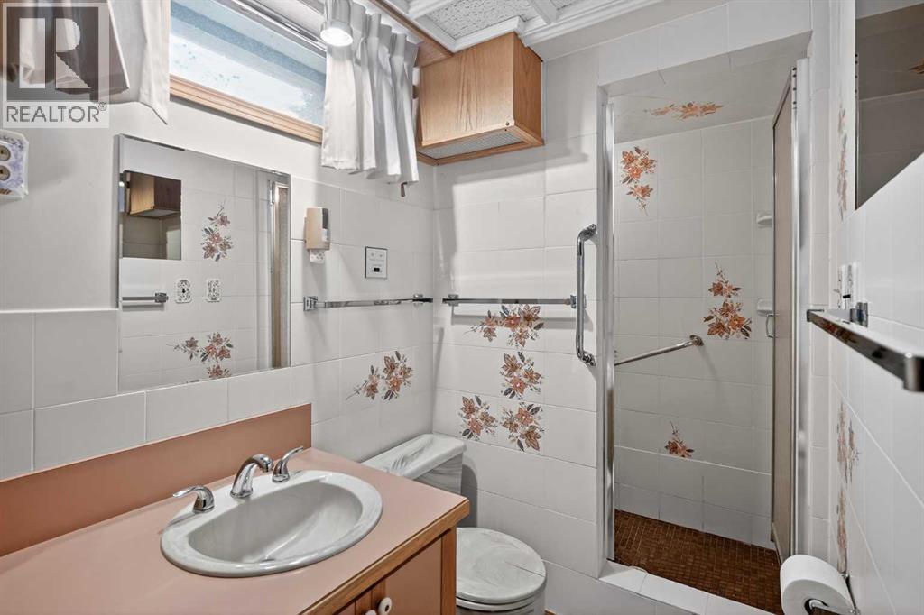 Single Family House Bungalow for Sale in  Capri Avenue NW Brentwood Calgary 