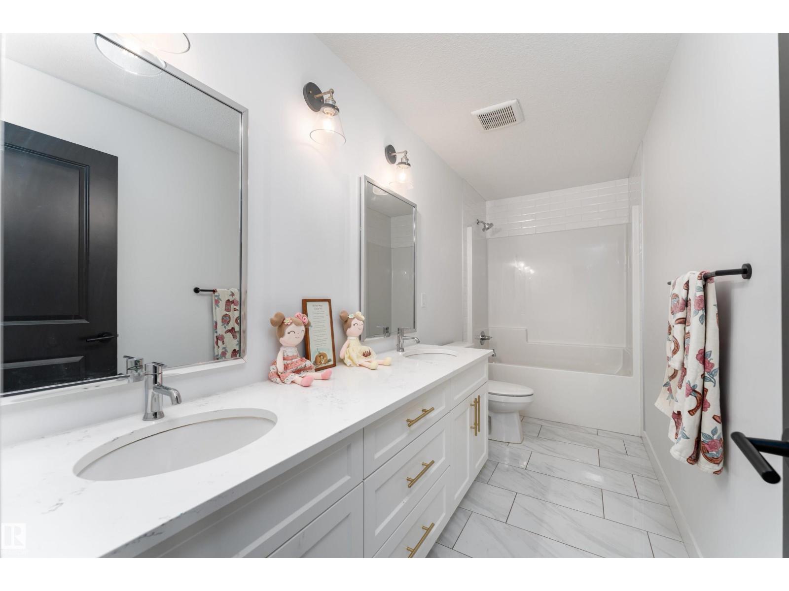 39 Jacobs CL, St. Albert