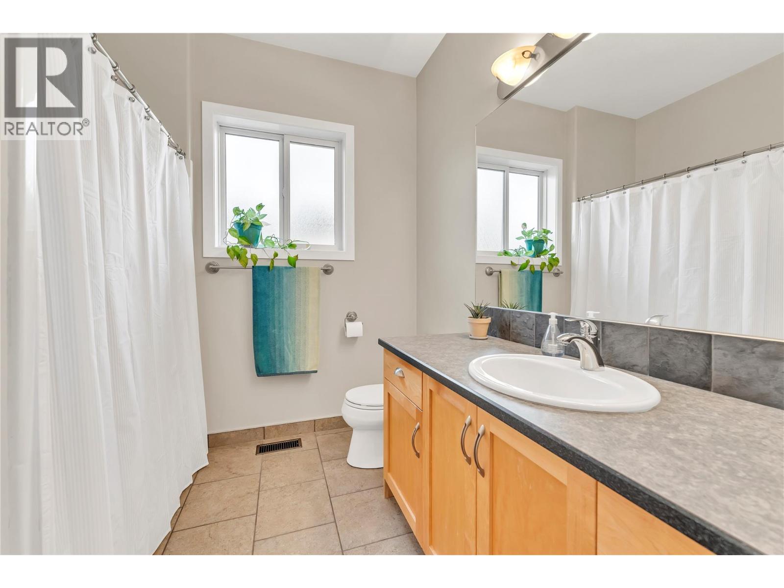  6420 Newton Road, Summerland