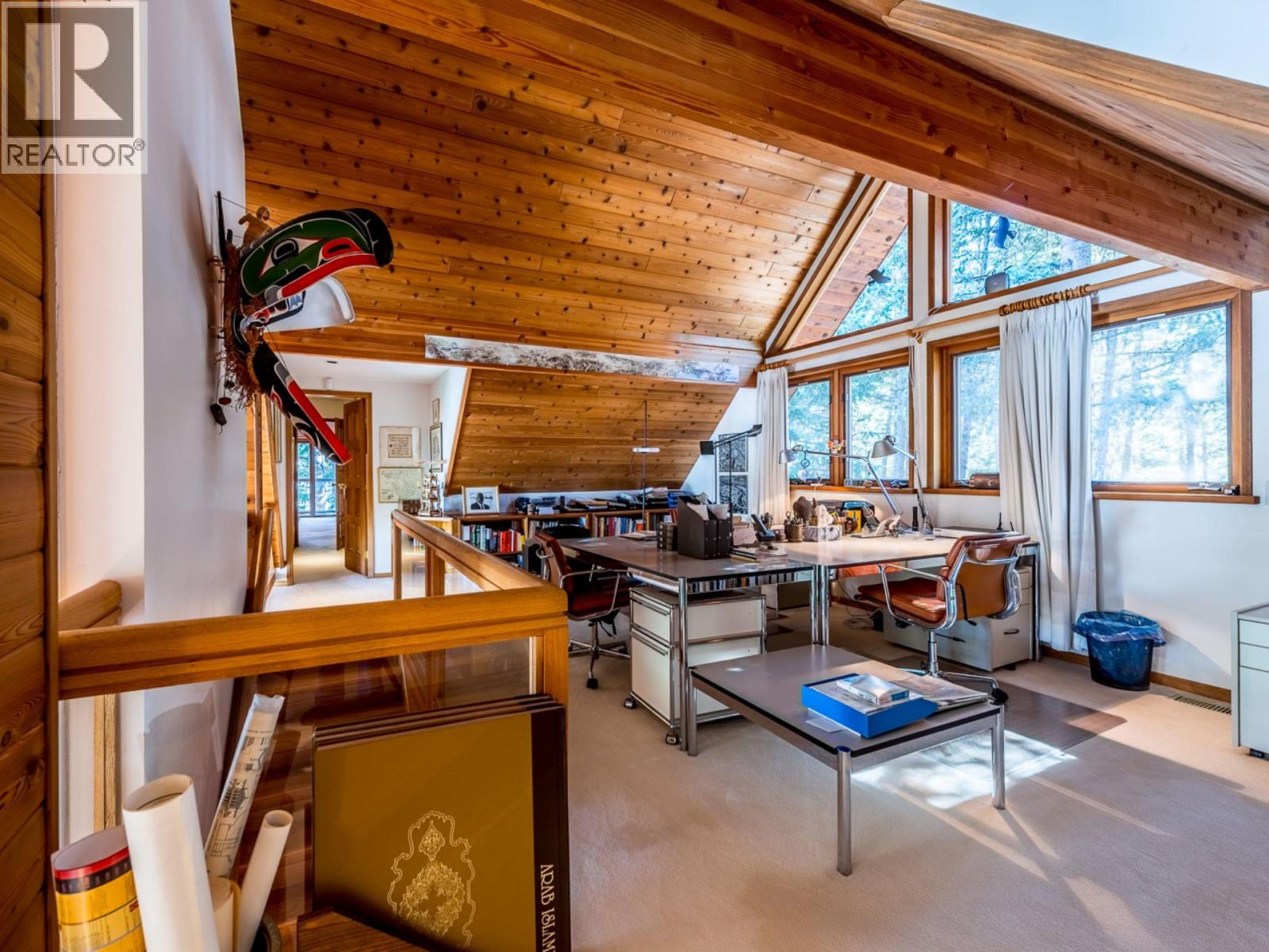 6643 SVEN ROAD, Horse Lake