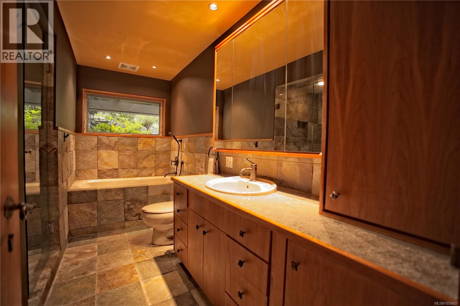 2875 Southey Point Rd, Salt Spring