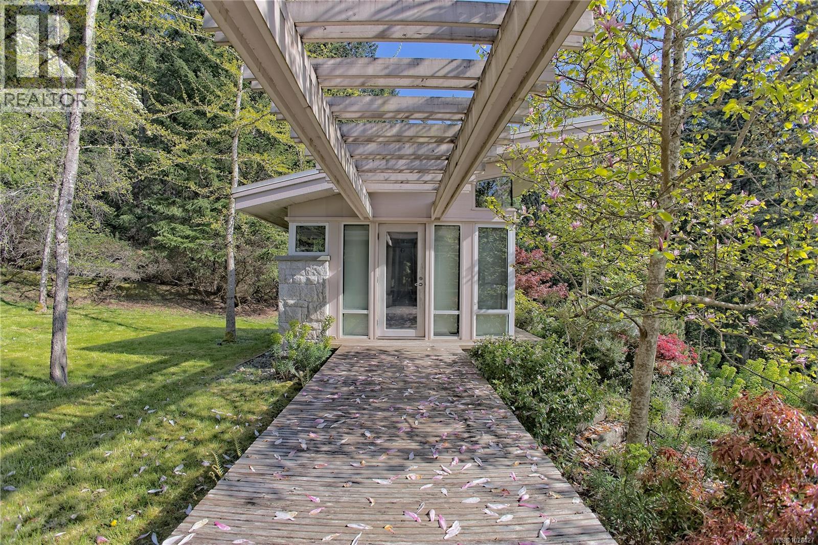 2875 Southey Point Rd, Salt Spring