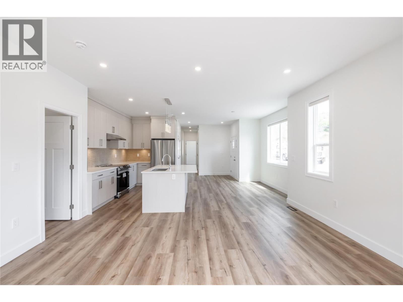 258 BENTGRASS Avenue - 22
