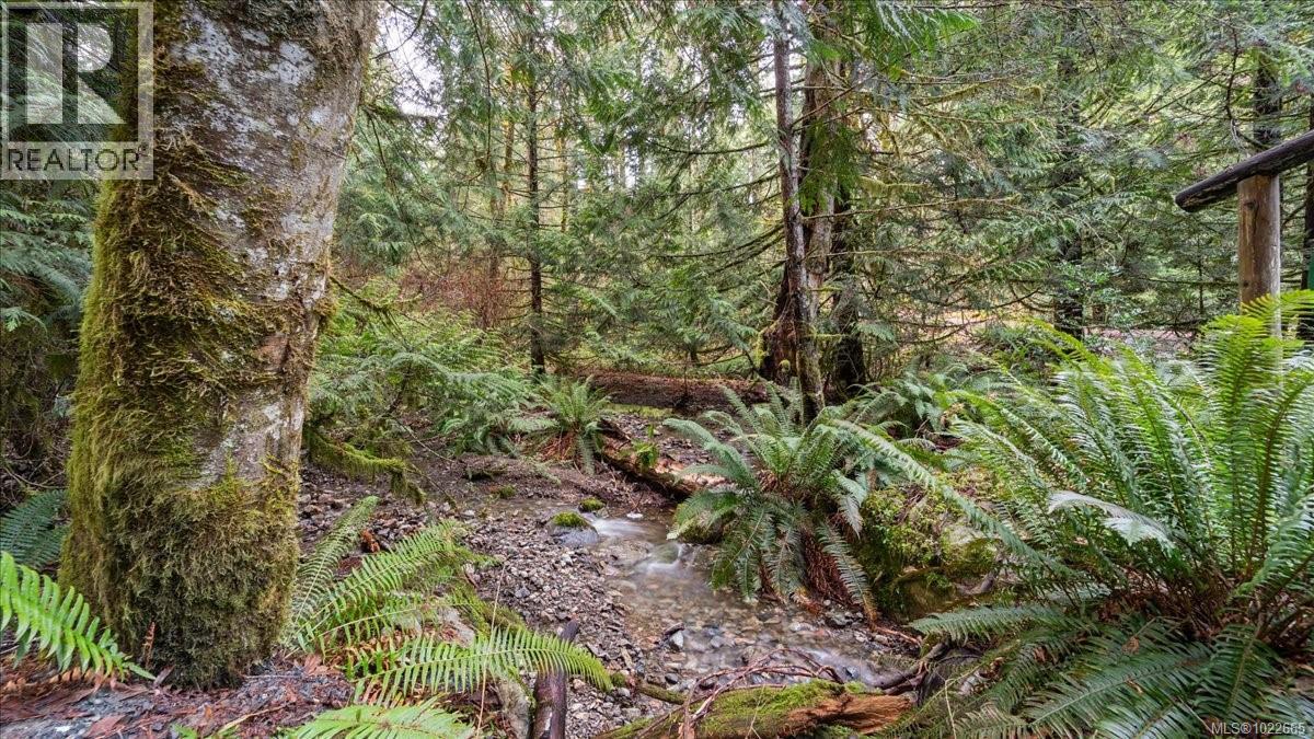 405 Hazlitt Creek Rd, Highlands