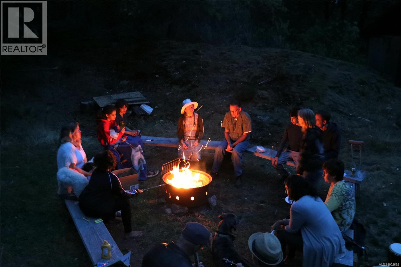 405 Hazlitt Creek Rd, Highlands