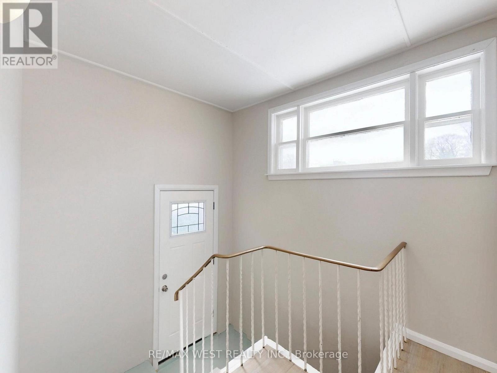 16 UPWOOD AVENUE - 35