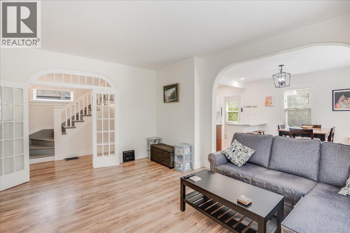 1667 CEDAR Avenue, Trail