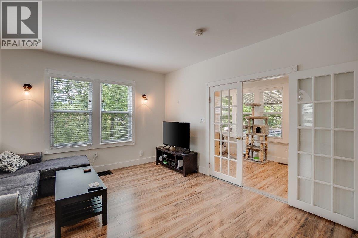 1667 CEDAR Avenue, Trail