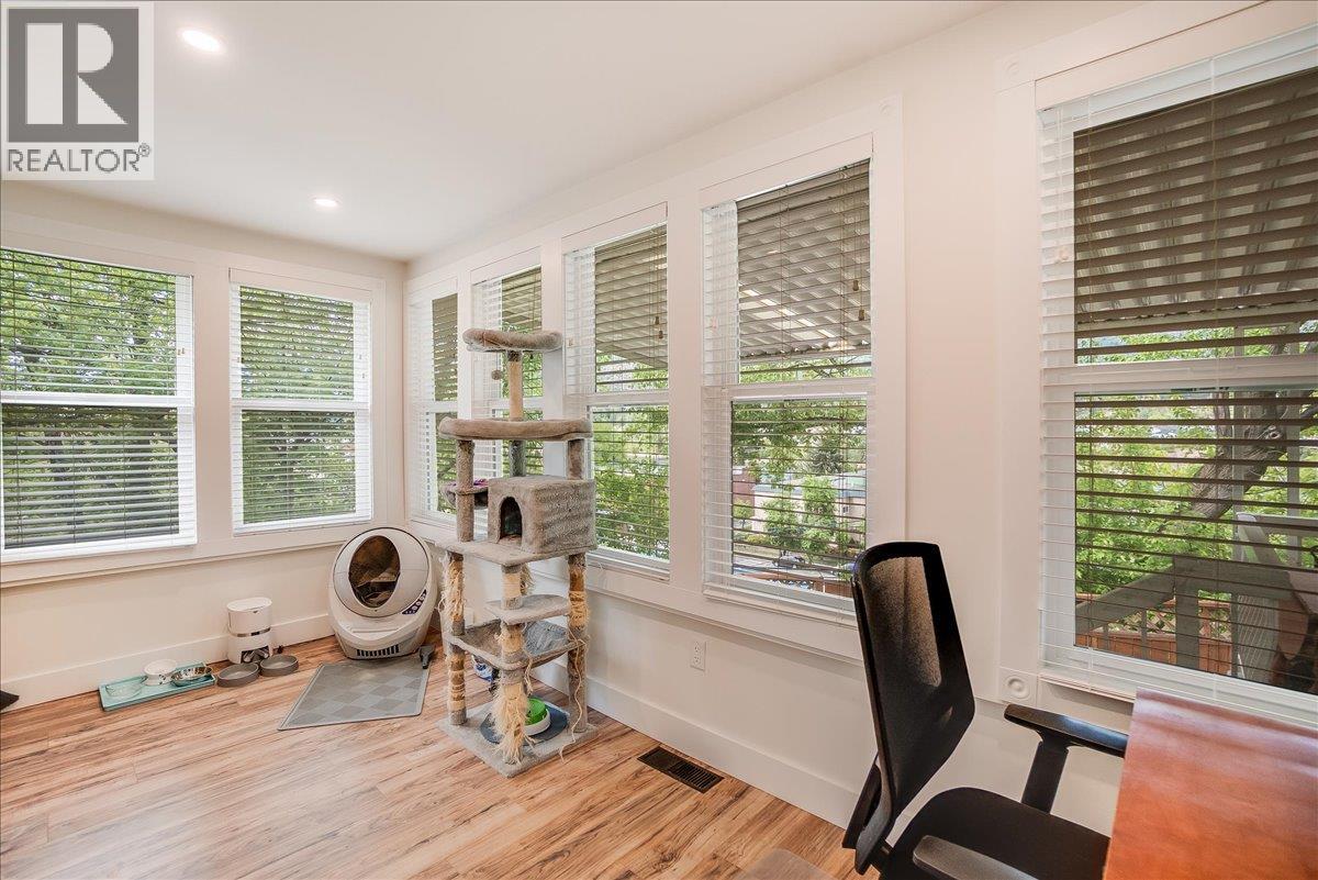 1667 CEDAR Avenue, Trail