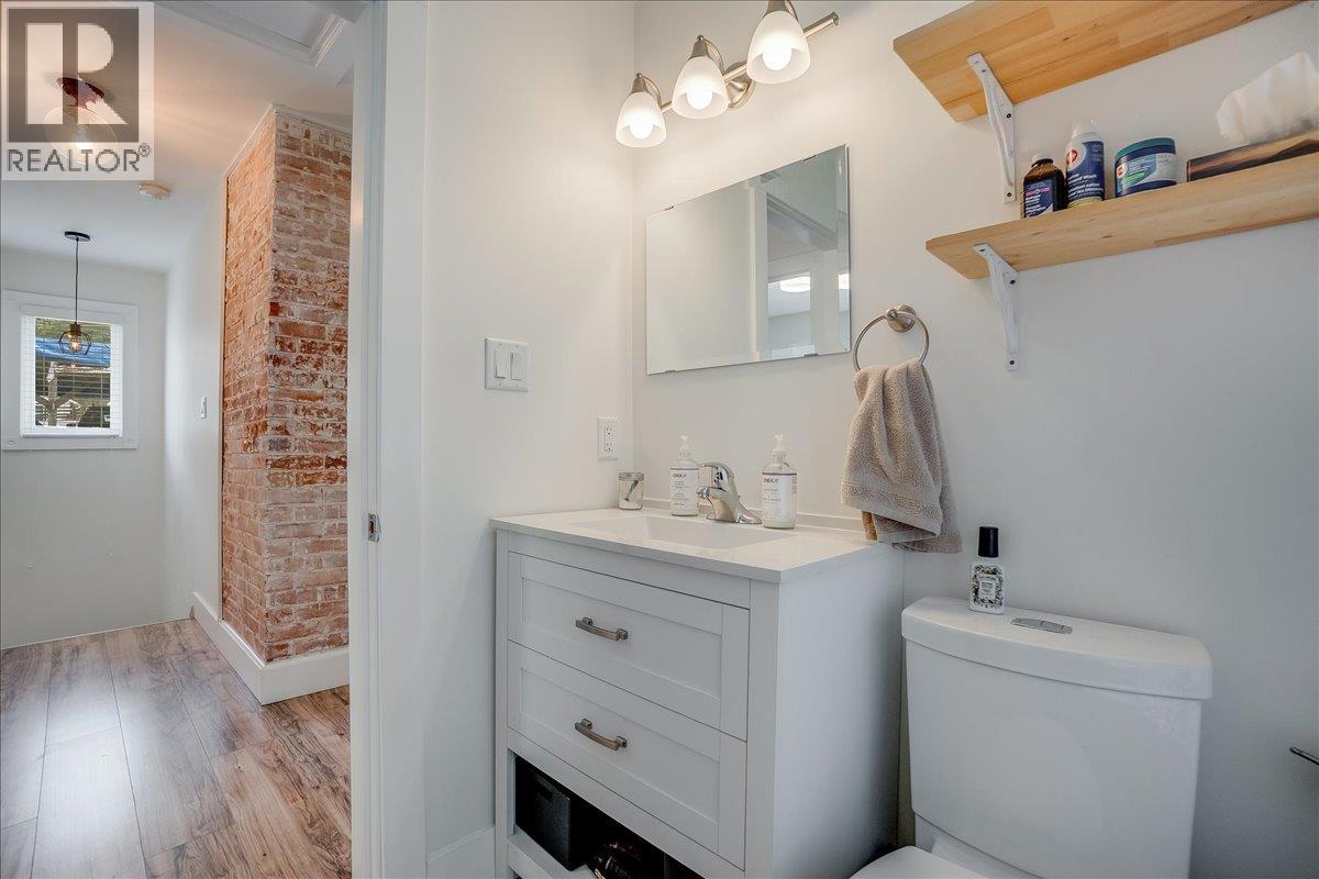 1667 CEDAR Avenue, Trail