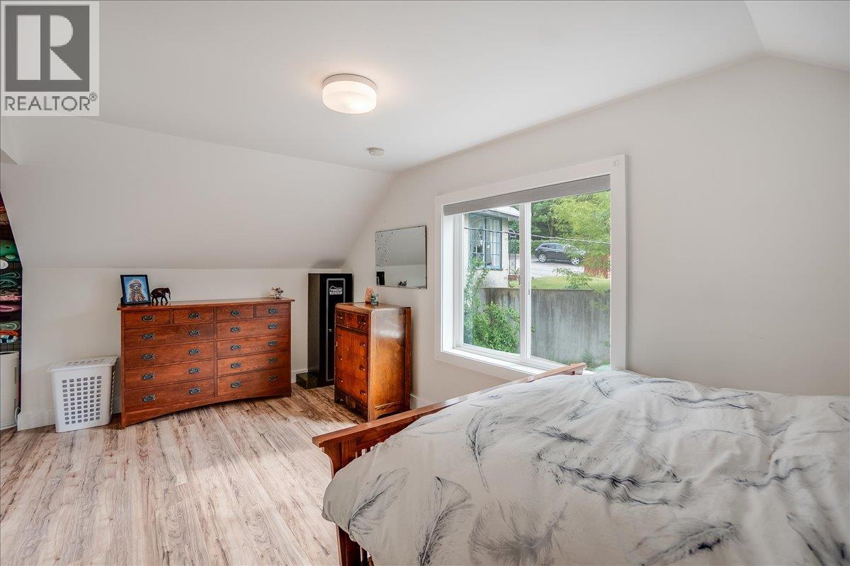 1667 CEDAR Avenue, Trail