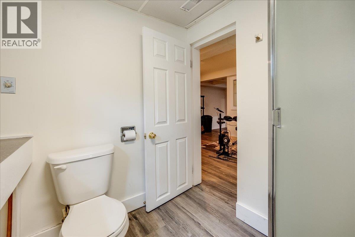 1667 CEDAR Avenue, Trail