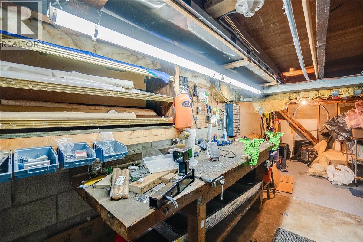 1667 CEDAR Avenue, Trail