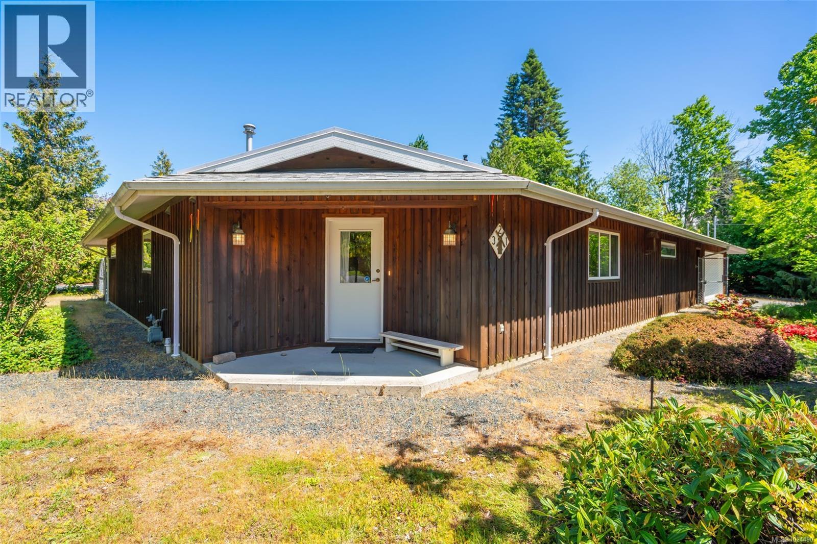 321 Mill Rd, Qualicum Beach