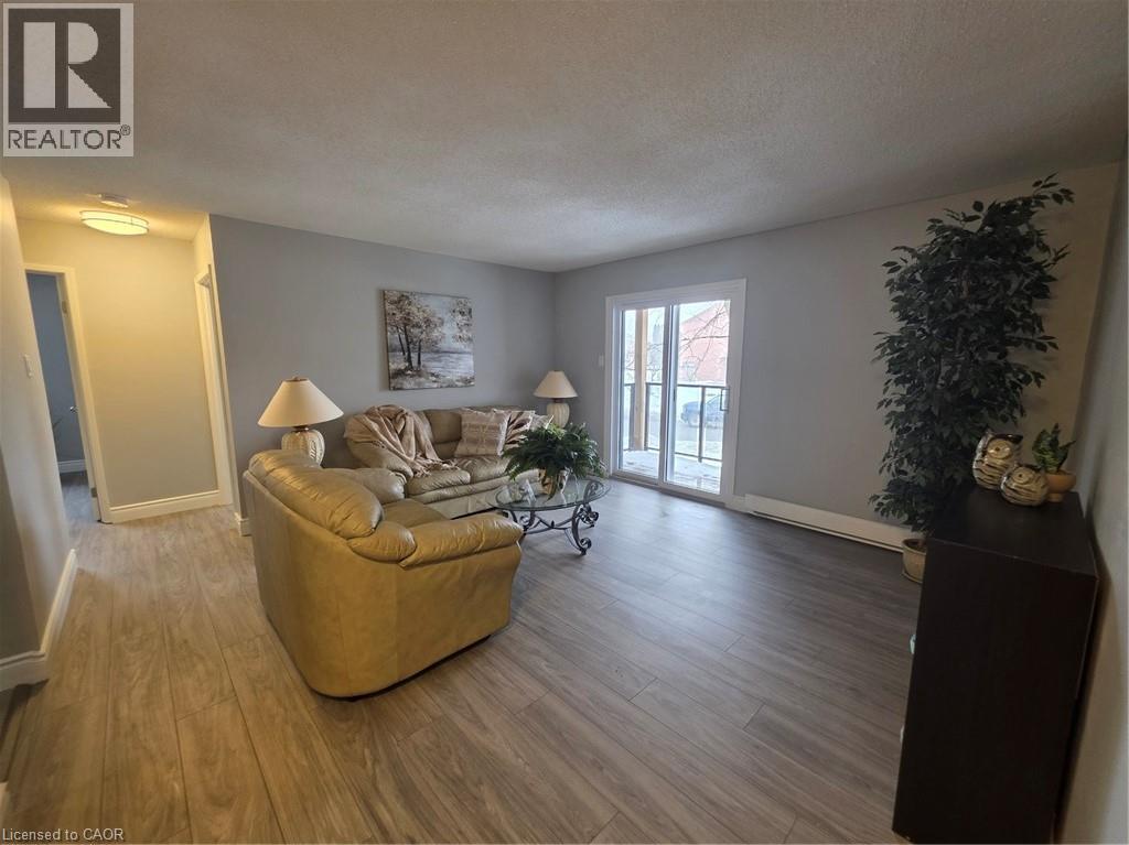 #106 565 GREENFIELD AVENUE - 15