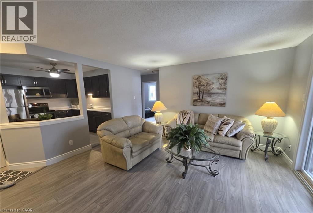 #106 565 GREENFIELD AVENUE - 22