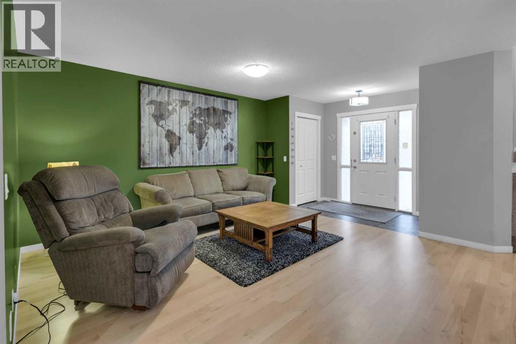 367 Fireside Place, Cochrane