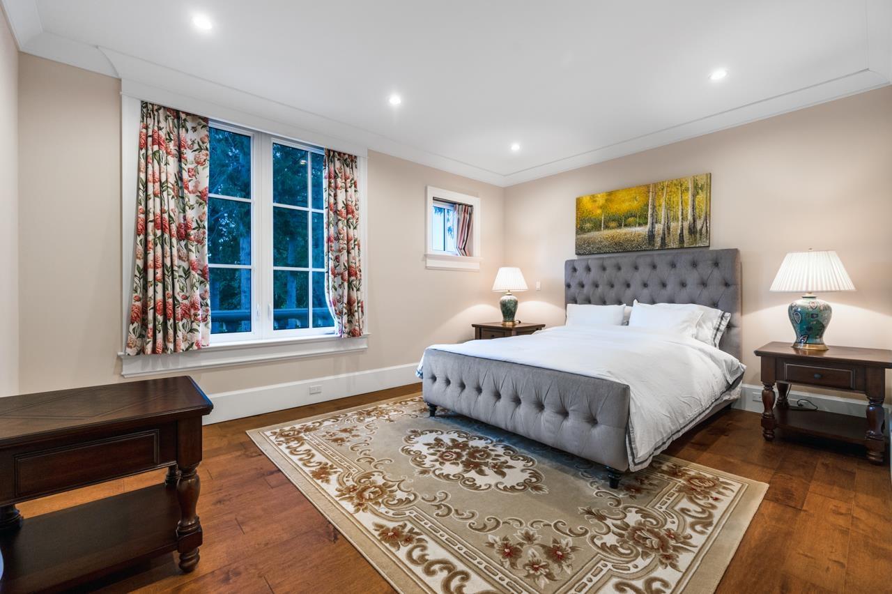 2923 WOODCREST PLACE, Surrey