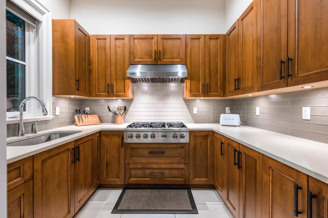 2923 WOODCREST PLACE, Surrey