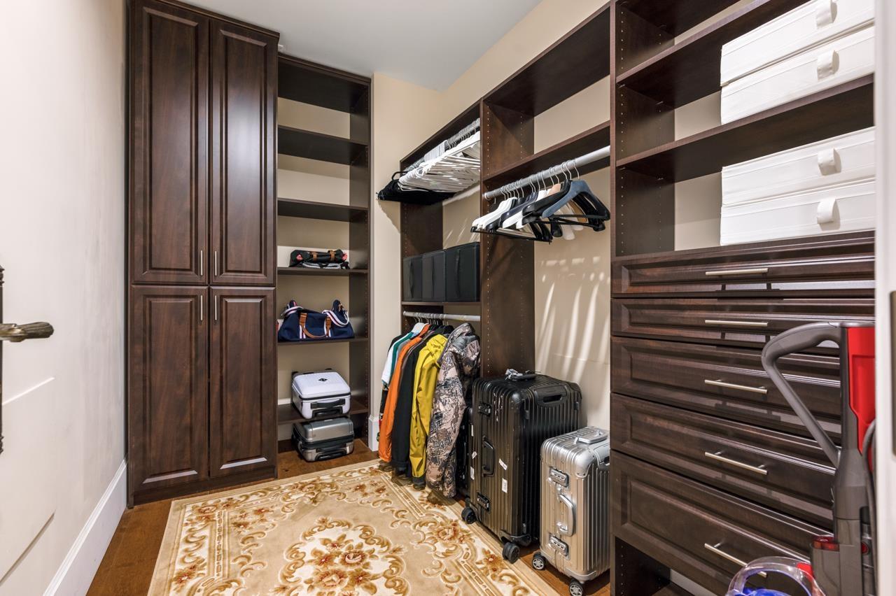 2923 WOODCREST PLACE, Surrey