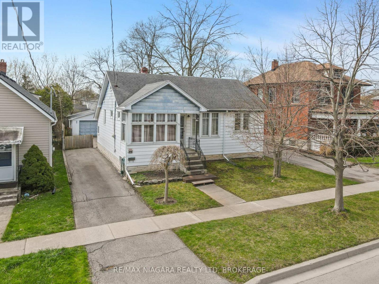 215 PHIPPS STREET - 1