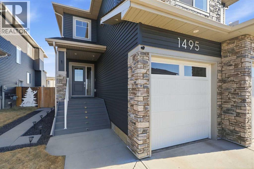 1495 Aldrich Place - Photo 3 of 46, Carstairs, Alberta