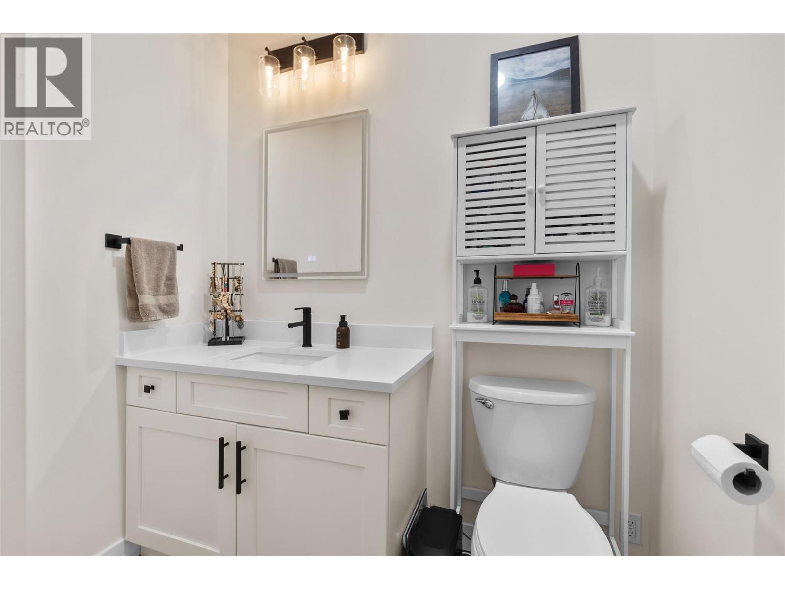 518 ORIOLE Way, Barriere