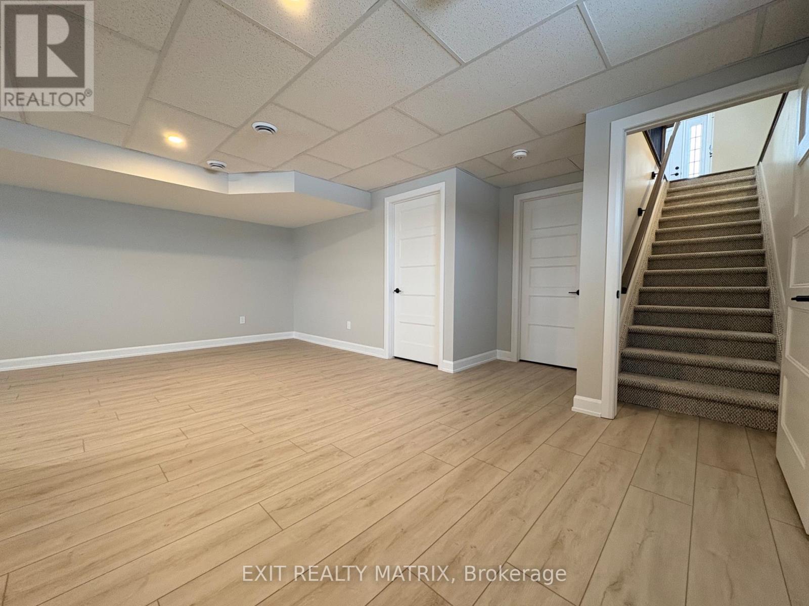 146 ELIZABETH DRIVE — photo 19